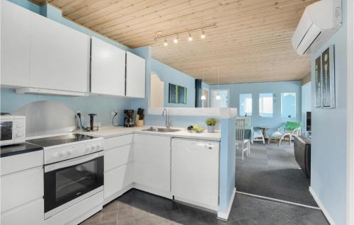 Jegum House | Stunning Home In Oksbøl With Sauna