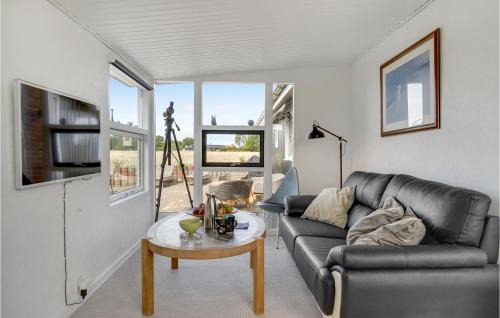 Hasmark Strand House | Stunning Home In Otterup With Kitchen