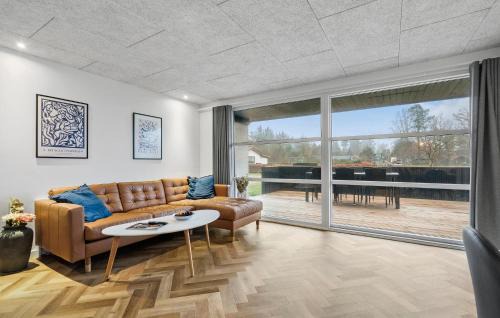 Skaven Strand House | Stunning Home In Tarm With Wifi