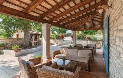 Jakovici House | Stunning Home In Tinjan With Sauna