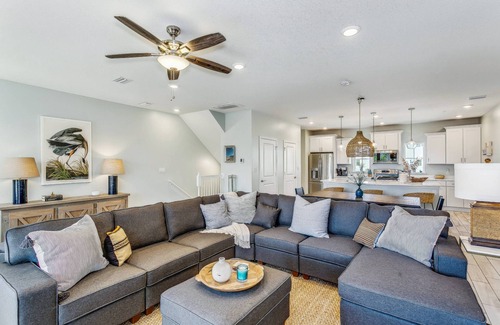 Ono Island House | Stunning Home | Pet Friendly | Bikes | Balcony w/Bed Swing | Fireplace | Beach Club | Pools | Golf