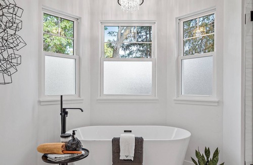 Pleasant Hill House | Stunning new 3,800 sq ft home, close to restaurant's and shops