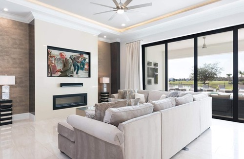 Reunion House | Stunning Oasis with Water Views at Reunion