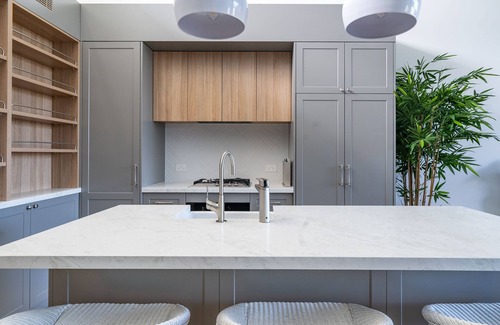 Collaroy Apartment | Stunning Penthouse with 3 beds 2 bath, balcony and courtyard