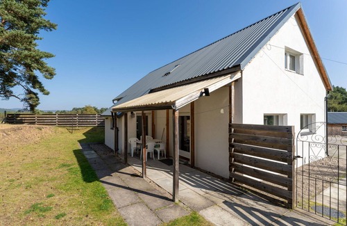 Nethy Bridge House | Stunning private villa for 6 people with WIFI, TV, patio and pets allowed