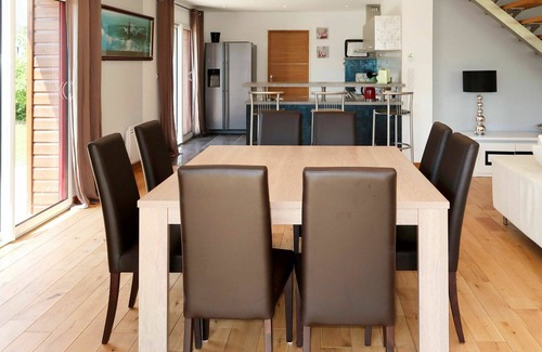 Trevignon House | Stunning private villa for 8 people with WIFI, TV and terrace