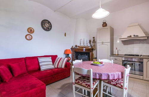 Chiusi House | Stunning private villa for 7 people with A/C, WIFI, terrace, pets allowed and panoramic view
