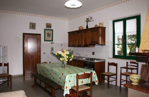 Cortona Villa | Stunning private villa with private pool, WIFI, A/C, TV, terrace, pets allowed and parking
