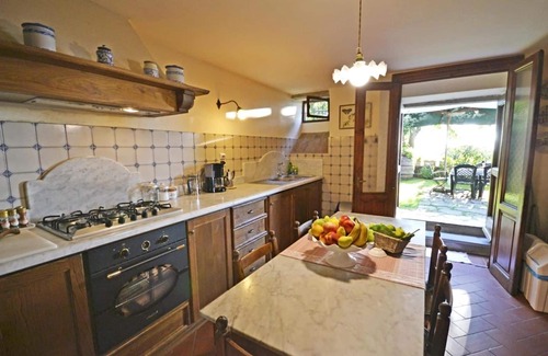 Cortona Villa | Stunning private villa for 12 guests with WIFI, private pool, TV, patio and panoramic view