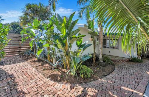 Delray Beach House | Stunning Tropical Pool House Delray Near The Ocean