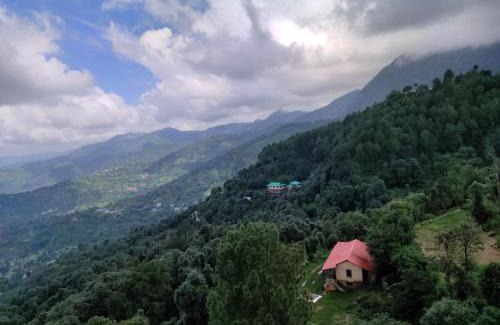 Shoghi Apartment | Stunning Views, Jujurana Homestay Shoghi ! 3 Apartments Near Simla