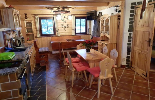Korenov Villa | Stunning villa for 10 guests with WIFI, hot tub and TV