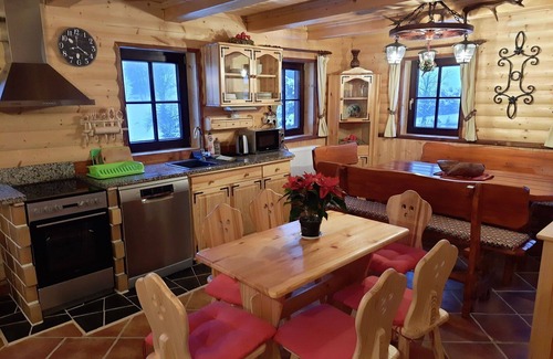 Korenov Villa | Stunning villa for 10 guests with WIFI, hot tub and TV