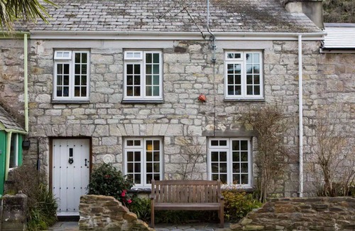 Pentewan House | Stunning villa for 6 people with TV