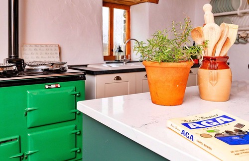 Rhyd-y-clafdy House | Stunning villa for 7 guests with WIFI and TV