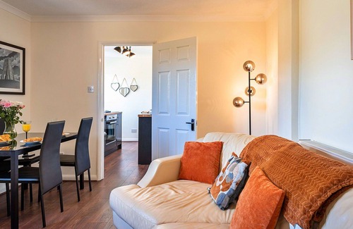 Westhay House | Stunning villa for 4 guests with WIFI and TV