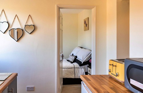 Westhay House | Stunning villa for 4 guests with WIFI and TV
