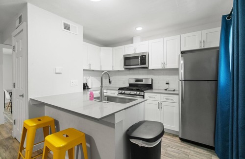 Highland Apartment | Stylish 1BR Near UT Highland Evonify