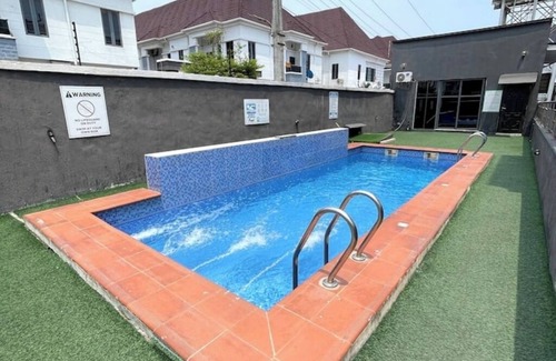Lagos House | Stylish 2 Bedrooms in Orchid Lekki