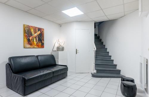 Saint-Vincent-de-Paul Apartment | Stylish Accommodation in the middle of Paris