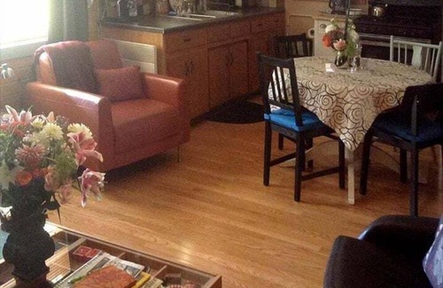 Pinehurst House | Stylish Artistic Cabin Vacation Rental near Sequoia Kings National Park