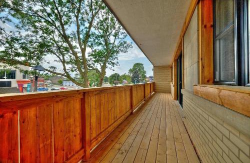 Downtown Niagara Falls Apartment | Stylish Escape By The Falls 6-8