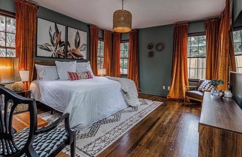 Fondren House | Stylish Home in Vibrant Fondren Neighborhood