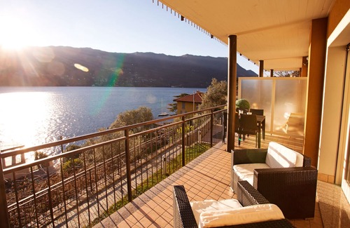 Laglio Apartment | Stylish Lake View Garden Apartment in Laglio with pool by Italian Apartments.