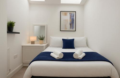 Deptford Apartment | Stylish Large 3-bed Apartment, Quick Access to London Sights, Free Parking