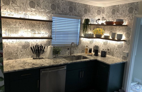 Southside House | Stylish - Minutes From Beach, Bars & Eateries
