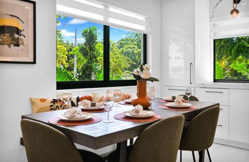 Buena Vista Apartment | Stylish Modern Home near Wynwood & Design District