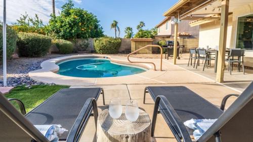 Continental Foothills House | Stylish N Scottdsdale 4 bdrm With Sparkling Pool and Games Galore
