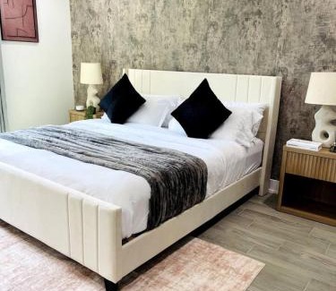 MLK House | Stylish Retreat - Close to Downtown - Open Layout