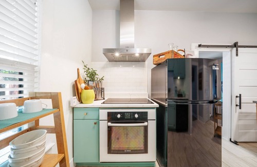 San Antonio Cottage | Stylish San Antonio Home by downtown, airport, Pearl District, Alamodome