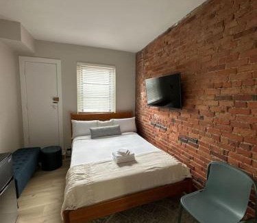 Prudential - St. Botolph Apartment | Stylish South End Studio
