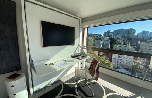 Elizabeth Bay Apartment | Stylish Studio with Harbour & Pool Views
