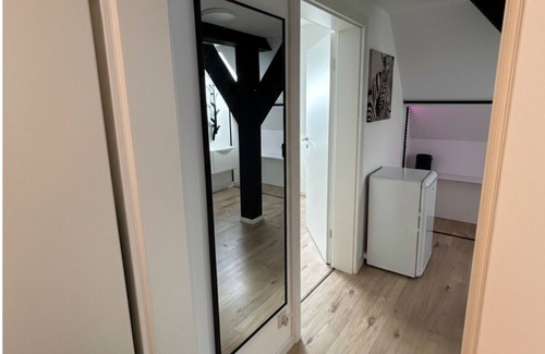 Alt-Muhlburg Apartment | Stylish top-floor hideaway for two in Karlsruhe-Mühlburg - APOLONIAliving