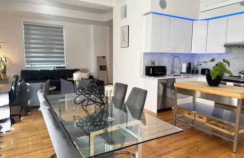 Historic Core Apartment | Stylish XL 2br/2ba At HWH by Oneluxstay