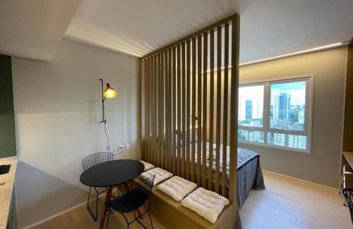 Setor Bueno Apartment | Suíte Luxuosa com cozinha Blend Smart 1356