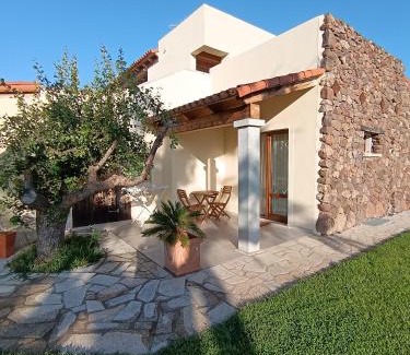 San Teodoro House | Su Suberju