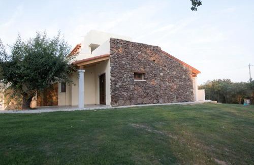 San Teodoro House | Su Suberju