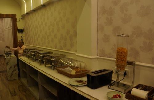 Allahabad Hotel | Subhash Hotel