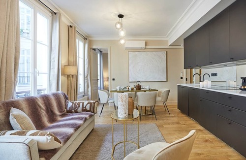 L'Europe Apartment | Sublim new Flat Center of Paris Opera Madeleine
