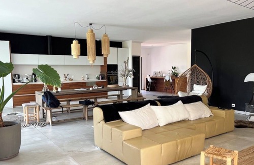 Montferrier-sur-Lez House | Sublime contemporary villa with swimming pool and panoramic view