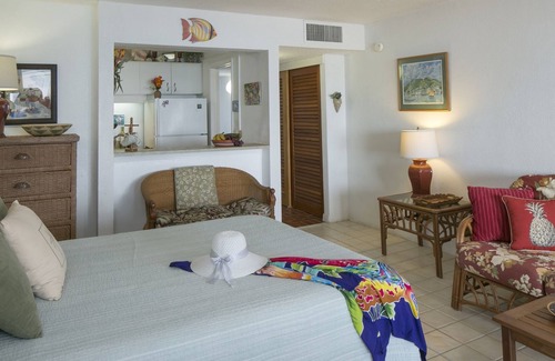 Estate Golden Rock Condo | Sugar Beach...Says It All..(NO PASSPORT REQ'D)