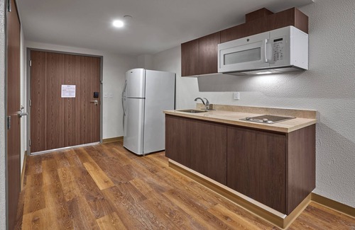 Cancun Apartment | Suite 1 Queeb Bed with kitchenette