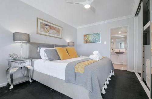 Scarborough Apartment | Suite 305 Sandcastles 3 Bedroom Deluxe Apartment