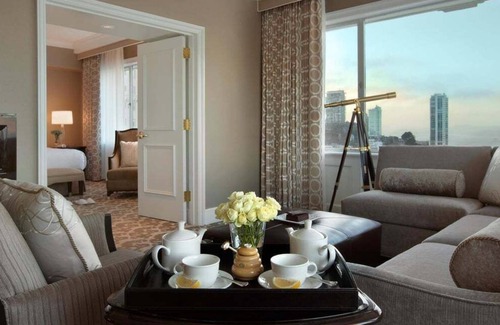 Nob Hill House | Suite + Connecting Room at a 5⭐️ Hotel