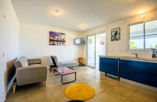 Tartane Apartment | Suite face à la plage et proche des commerces - BED AND COFFEE RIVAGE