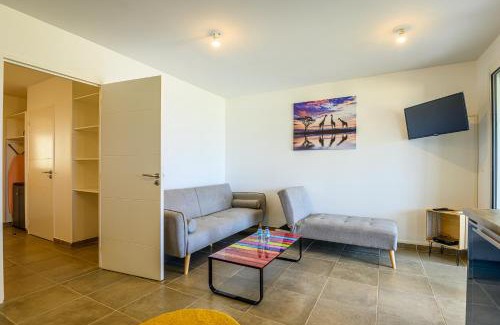 Tartane Apartment | Suite face à la plage et proche des commerces - BED AND COFFEE RIVAGE